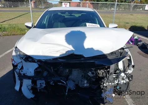 2020 Honda Civic Sport z USA, uszkodzony, nr VIN 2HGFC2F80LH563836